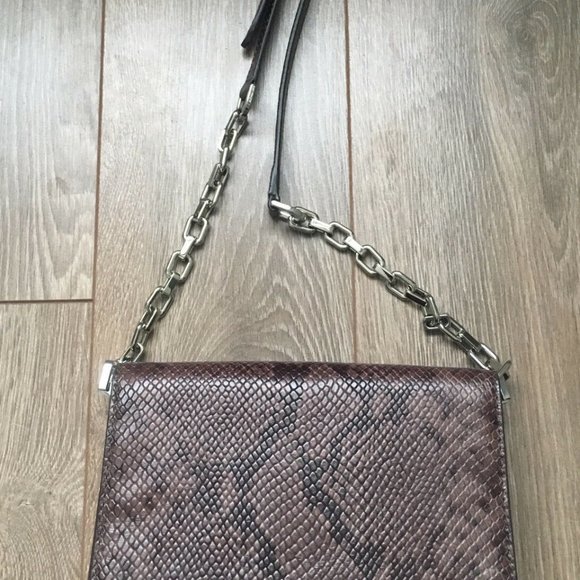 Michael Kors snakeskin effect chain crossbody bag - Picture 7 of 7